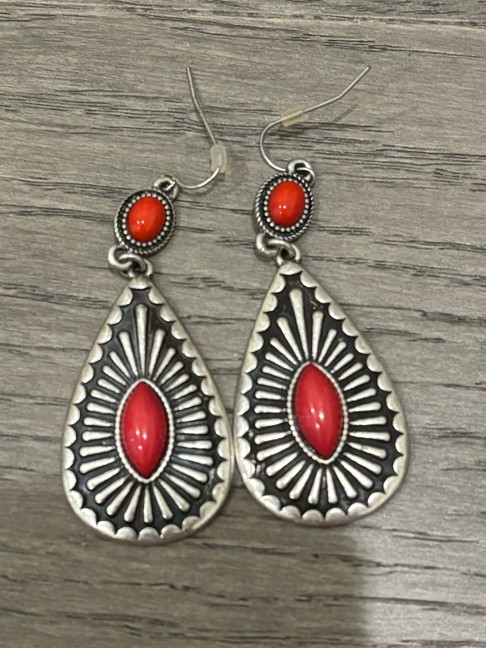 Francesca’s Silver-Tone Teardrop Earrings with Red Cabochon Accents